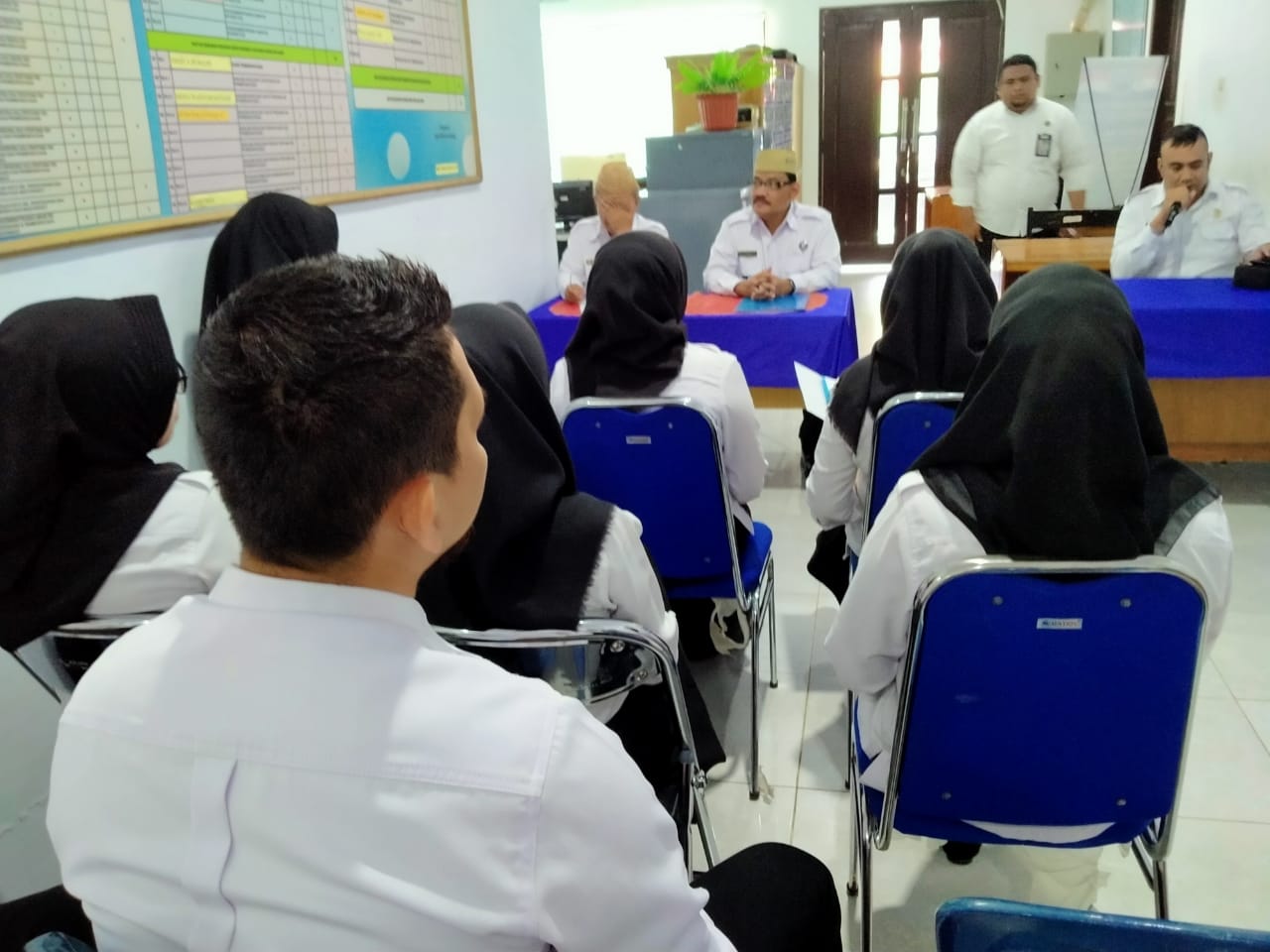 Kepala BNNP Gorontalo Beri Arahan Pegawai BNNK Bone Bolango