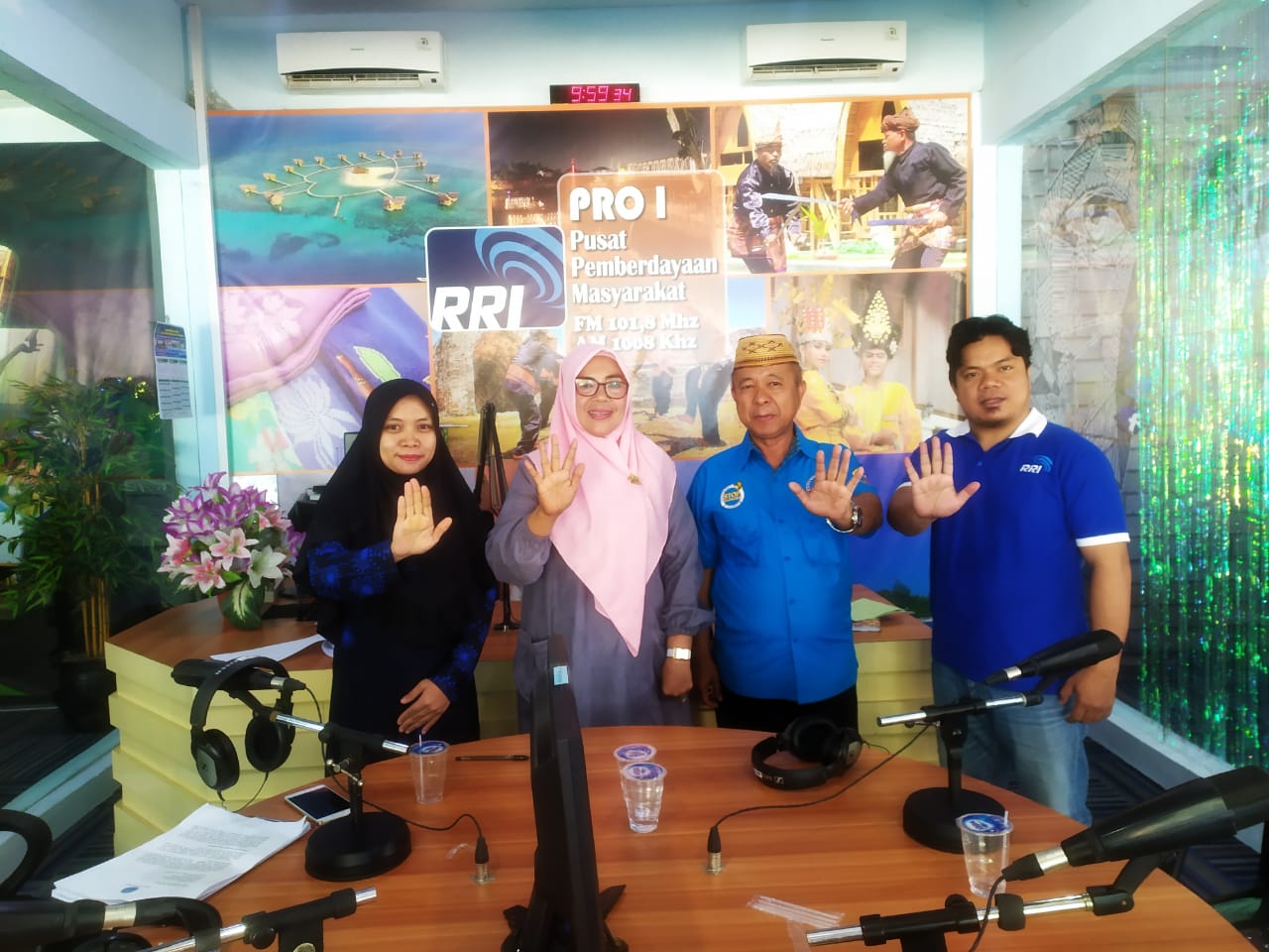 Dialog Interaktif Radio RRI Pro 1 FM, BNNK Bone Bolango : Penerapan Kurikulum Anti Narkoba Adalah Upaya Pencegahan Sejak Dini Dialog Interaktif Radio RRI Pro 1 FM, BNNK Bone Bolango : Penerapan Kurikulum Anti Narkoba Adalah Upaya Pencegahan Sejak Dini