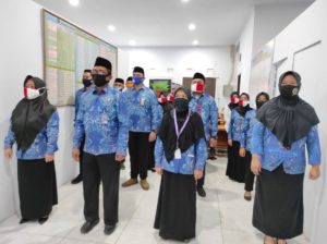 Memperingati Hari Kemerdekaan Indonesia Ke-75 ; BNNK Bone Bolango Upacara Secara Virtual