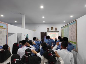 Memperingati Hari Kemerdekaan Indonesia Ke-75 ; BNNK Bone Bolango Upacara Secara Virtual
