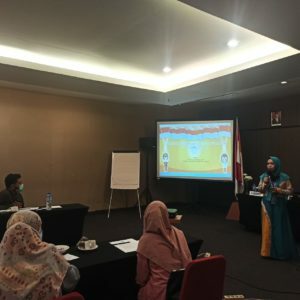 Workshop Instansi Swasta: BNNK Bone Bolango Ajak Karyawan Apotik Cegah Narkoba