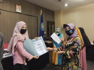 Workshop Instansi Swasta: BNNK Bone Bolango Ajak Karyawan Apotik Cegah Narkoba