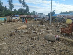 Banjir Bandang Bulawa: BNNK Bone Bolango Bersama Hexohm dan PASki Gorontalo Salurkan Bantuan
