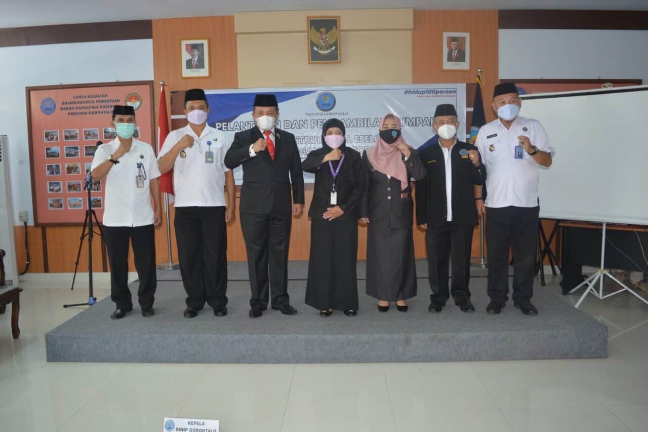 Lantik Pejabat Eselon IV BNN Kota Gorontalo, Kepala BNNP Gorontalo Harapkan Inovasi