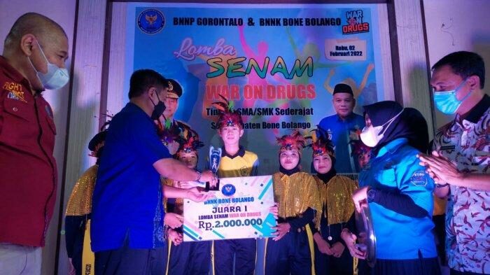 Cegah Narkoba di Kalangan Pelajar, BNNK Bone Bolango Gelar Senam "War On Drugs"
